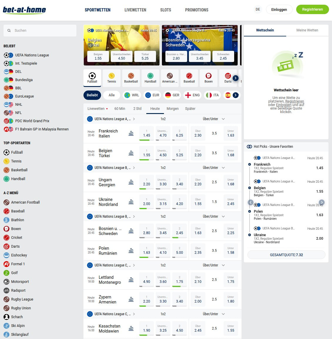 Sportwetten-Startseite von bet-at-home mit Spielen der UEFA Nations League, Quoten für Sieg, Unentschieden und Über Unter sowie dem leeren Wettschein